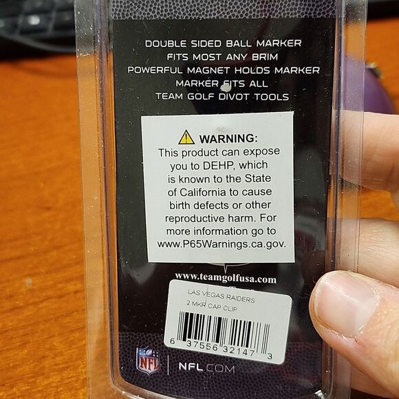 NFL Las Vegas Raiders Cap Clip Magnetic with 2 Markers - Picture 4 of 4